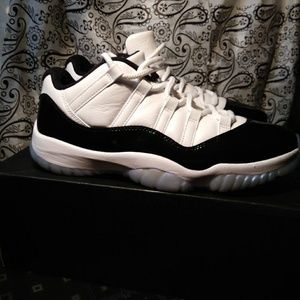 Air Jordan Retro 11 low Emeralds